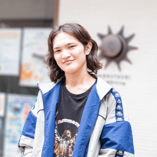新倉亮憲